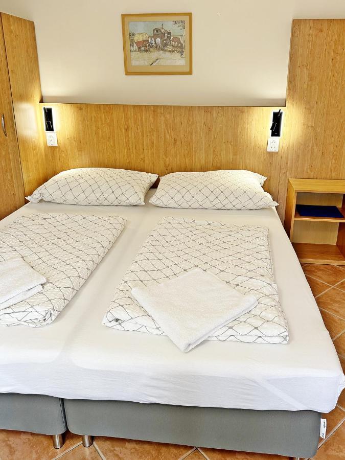 Suele Apartments & Rooms Balatonfured Exterior photo